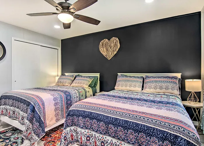 Apartment Stroll To Shore Condo With Pool In Ocean City!