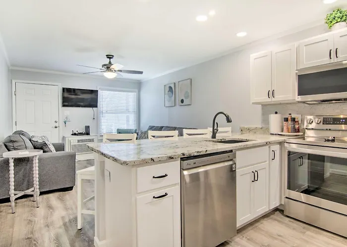 Stroll To Shore Condo With Pool In Ocean City! *