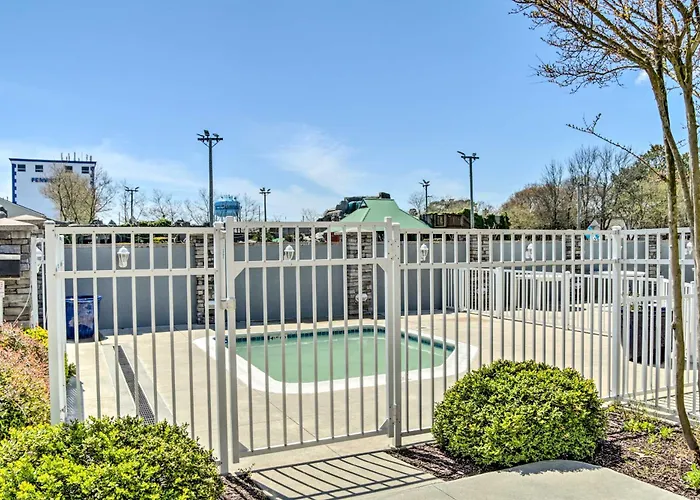 Stroll To Shore Condo With Pool In Ocean City! Ocean City