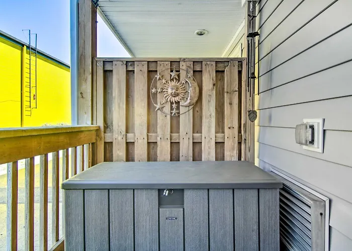 Apartment Stroll To Shore Condo With Pool In Ocean City!