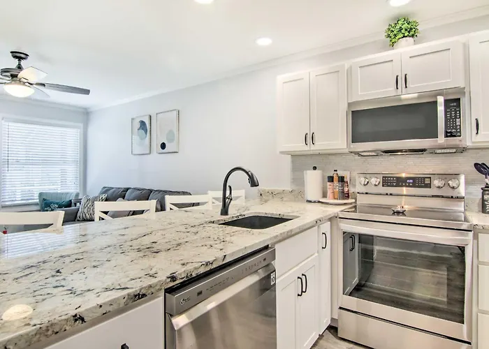 Stroll To Shore Condo With Pool In Ocean City! Apartment
