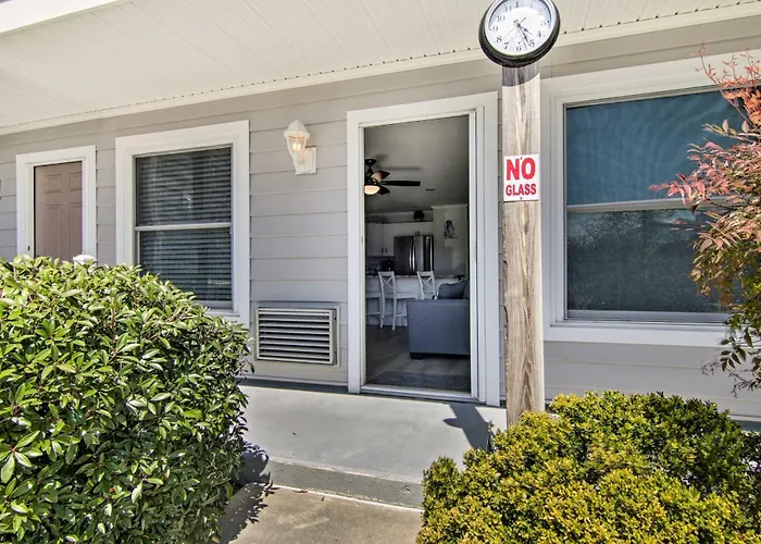 Stroll To Shore Condo With Pool In Ocean City! Apartment *
